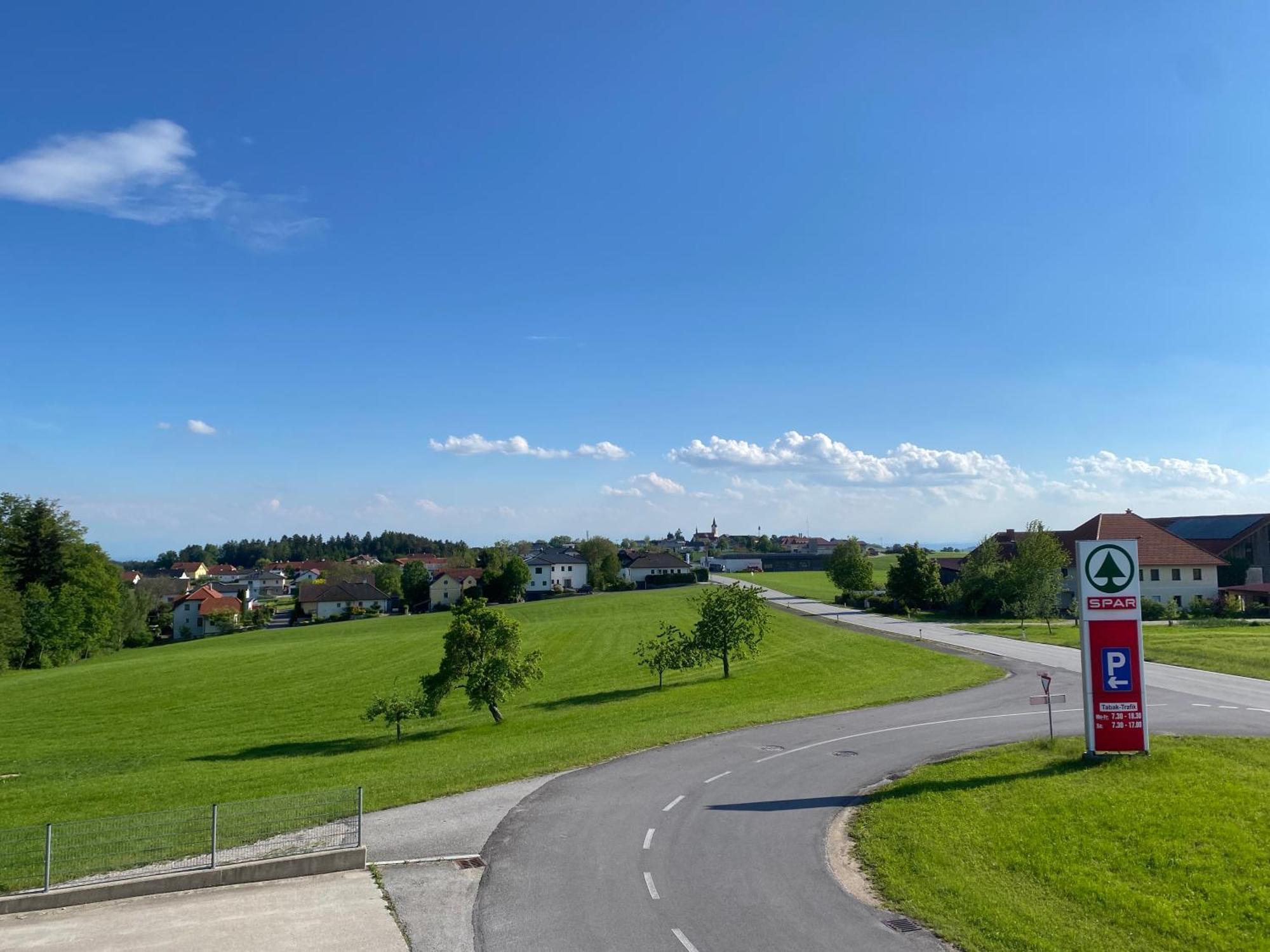 Wohnung City Nord Mit Balkon Herzogsdorf Exterior foto